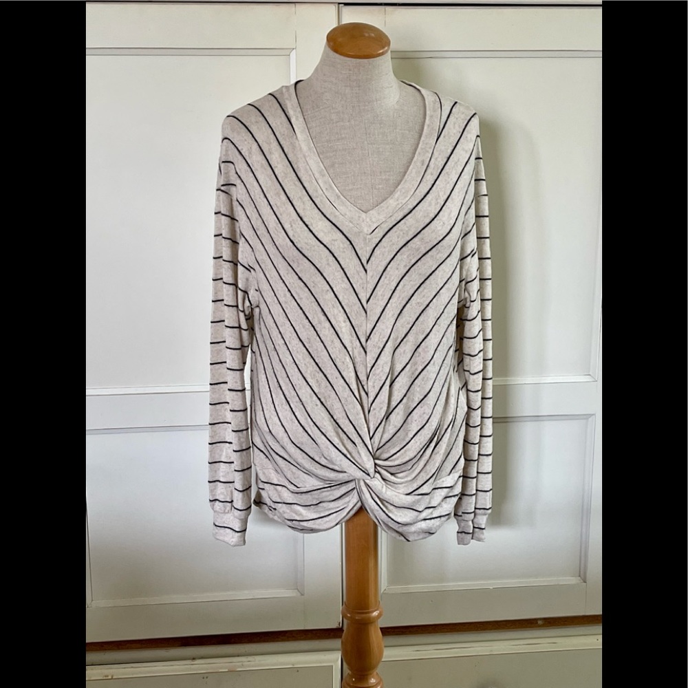 Lush Twist Front Top